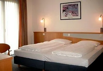 호텔 Plaza Stuttgart-ditzingen 4*