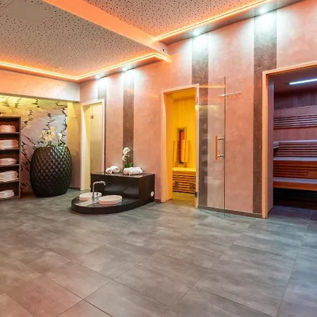 Plaza Stuttgart-ditzingen 迪琴根