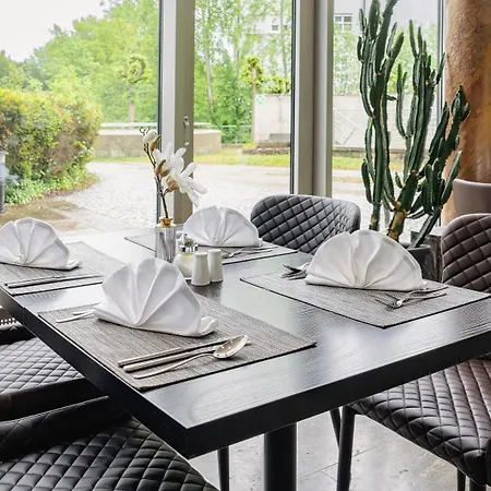 Plaza Stuttgart-ditzingen Otel