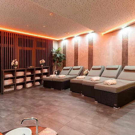 Plaza Stuttgart-ditzingen 迪琴根