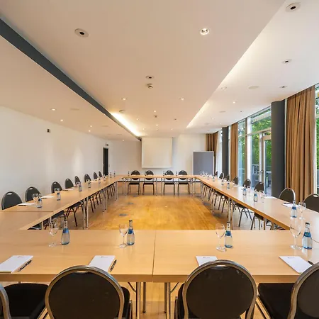 Otel Plaza Stuttgart-ditzingen