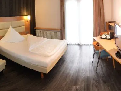 Plaza Stuttgart-ditzingen Szálloda 4*