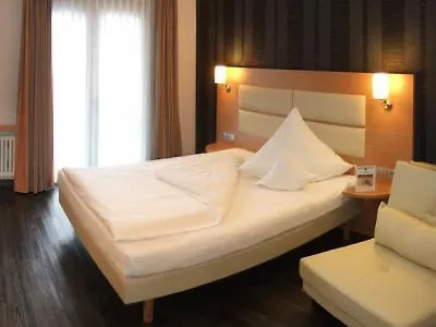 酒店 Plaza Stuttgart-ditzingen